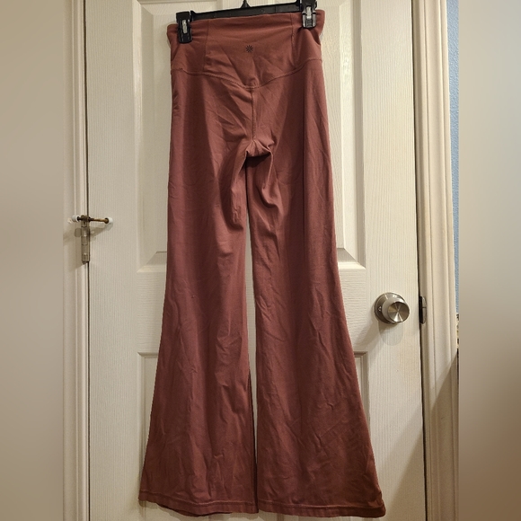 Mauve flare yoga pants small Athleta - Picture 5 of 9
